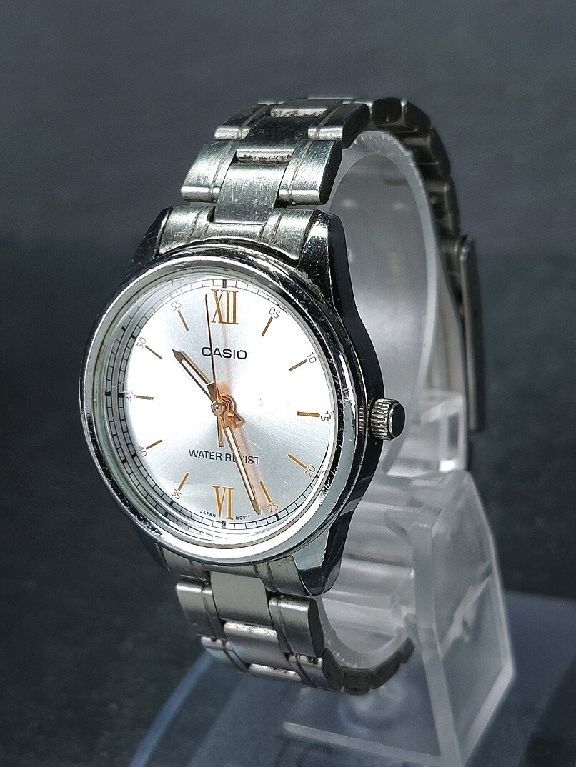 CASIO カシオ スタンダード LTP-V005D-7B2 アナログ 腕時計 ホワイト文字盤 ローズゴールド メタルベルト 新品電池交換済み 動作確認済みの画像3