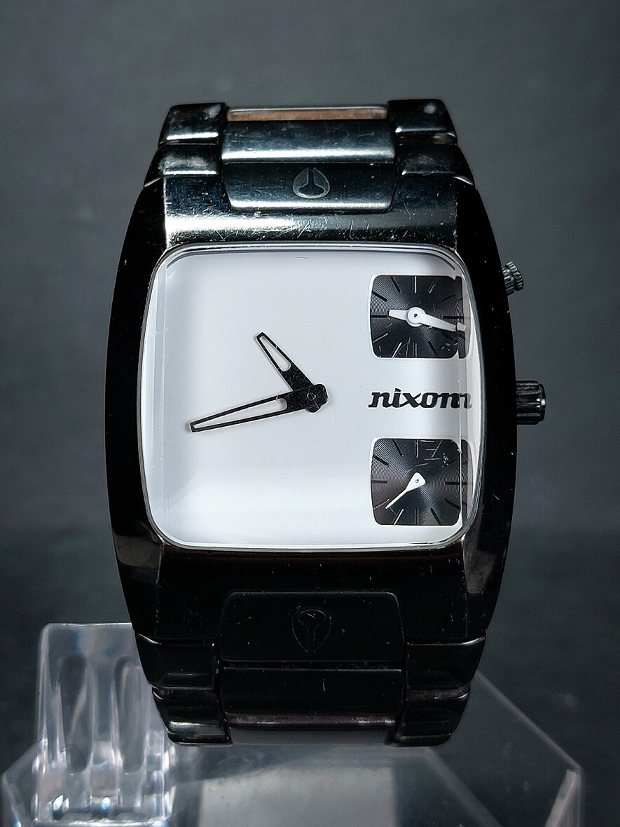 Nixon ニクソン COUNT IT THEBANKS 7I アナログ 腕時計 ホワイト文字盤 ブラック メタルベルト ステンレス 新品電池交換済み 動作確認済みの画像2
