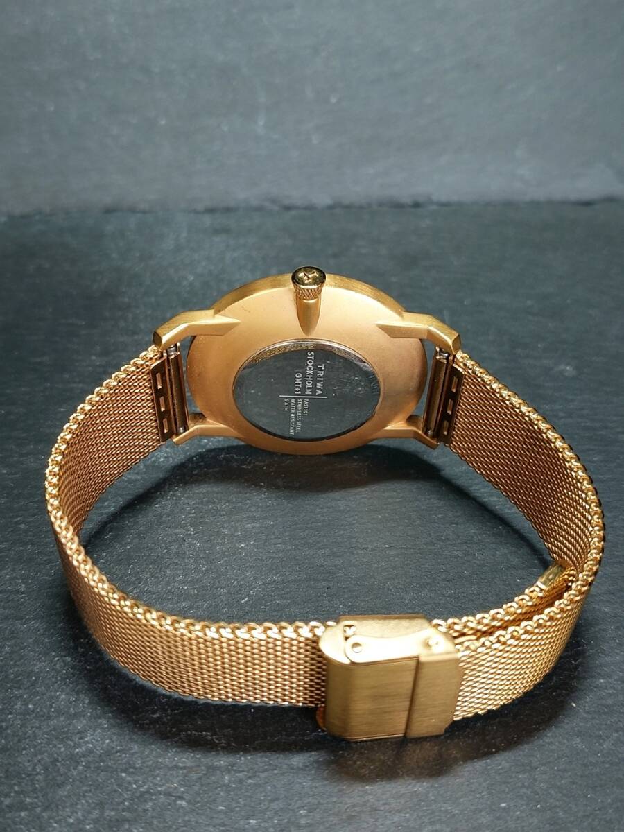 美品 TRIWA トリワ FALKEN ファルケン SVST105-MS121313 アナログ クォーツ 腕時計 ホワイト文字盤 ゴールド ステンレス 新品電池交換済みの画像6