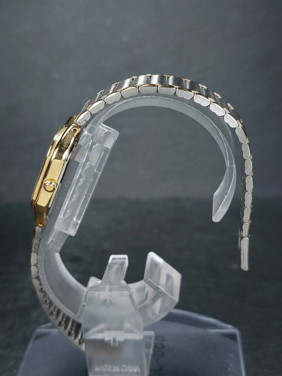 SEIKO セイコー ALBA アルバ URBAN V801-5280 アナログ 腕時計 ブラック文字盤 ゴールド&シルバー メタルベルト スモールサイズ ステンレスの画像4
