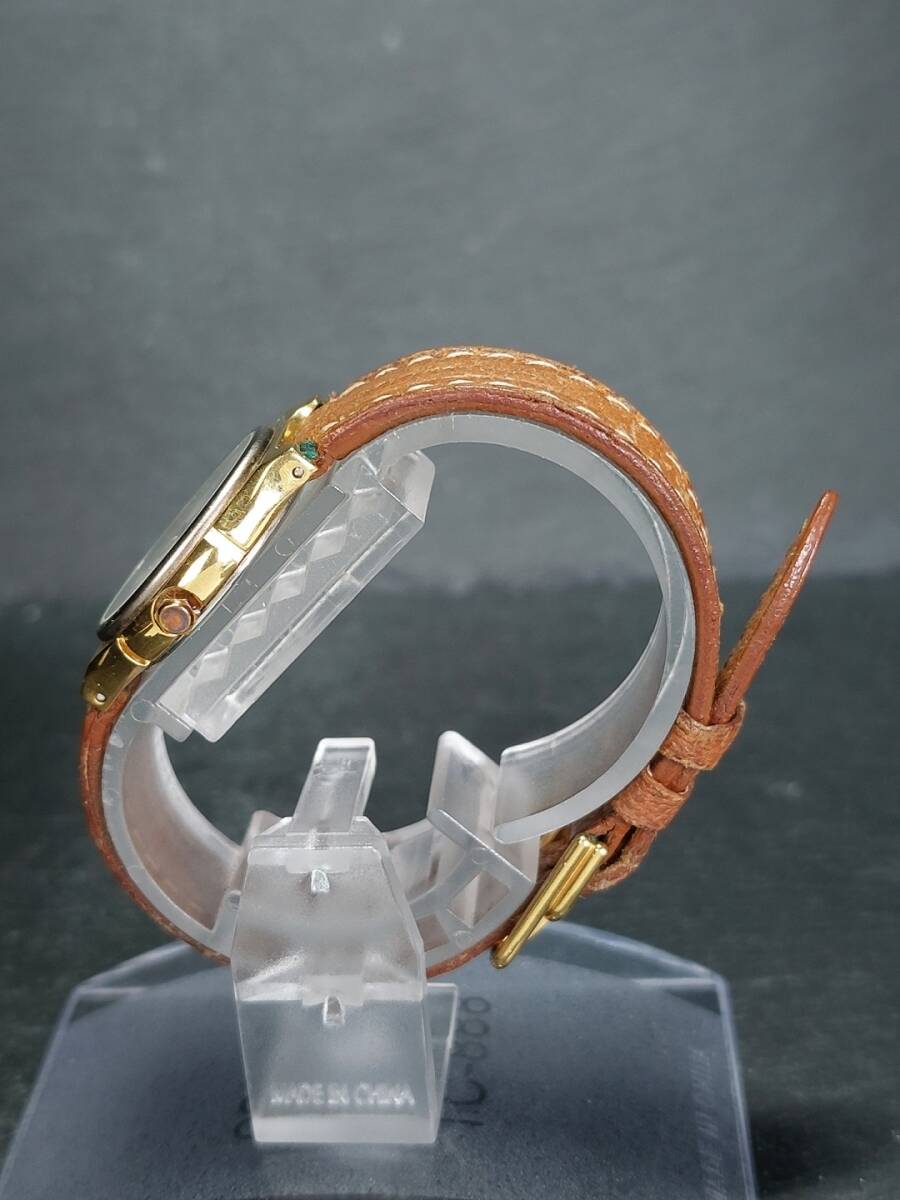 箱付き YSL YVES SAINT LAURENT イヴサンローラン コレクション アナログ 腕時計 ホワイト文字盤 スモールサイズ レザーベルト ステンレス_画像4