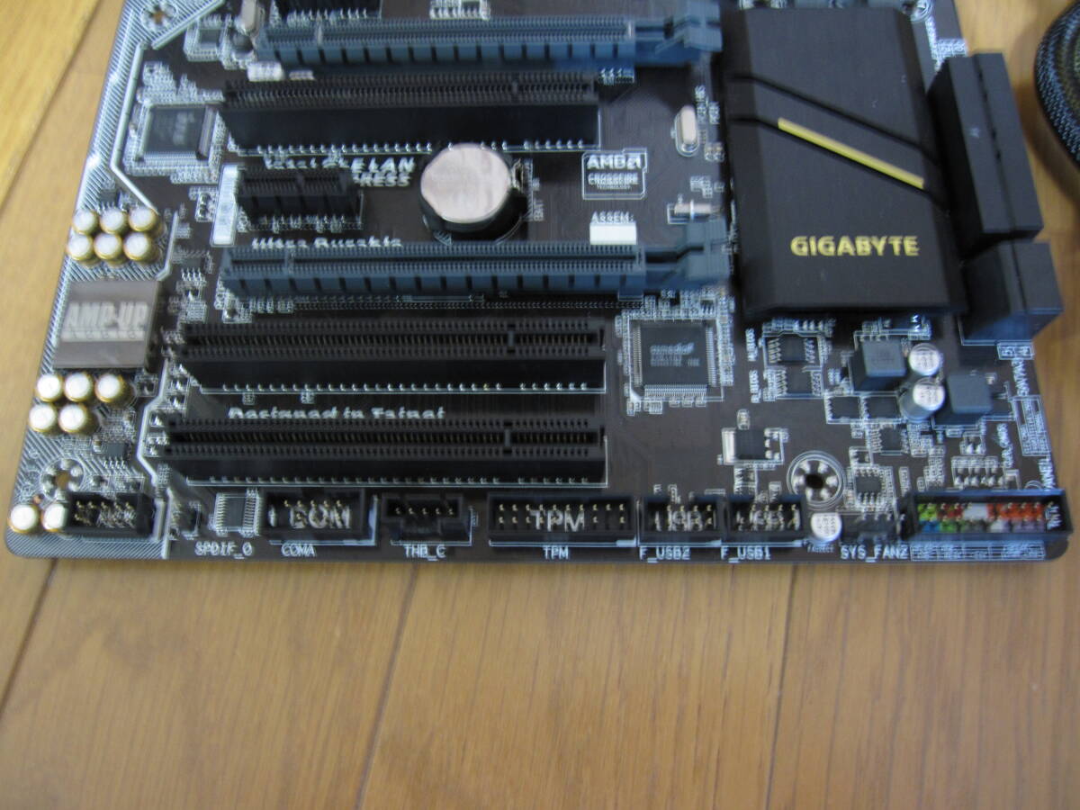 マザーボード GIGABYTE GA-H170-D3H 、Seasonic 750W SS-750 CORE I7 CPU付 通電OK ジャンク の画像5