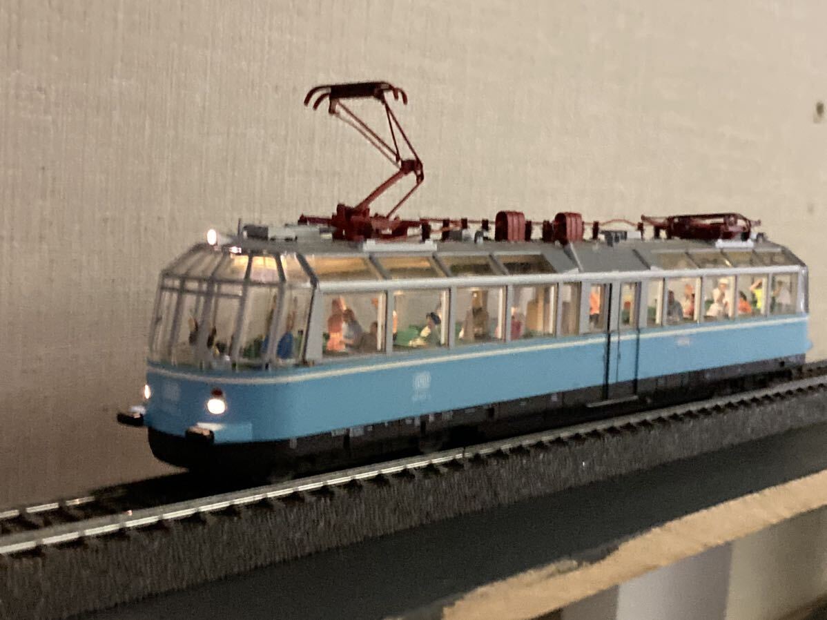 meruk Lynn HO glass train 