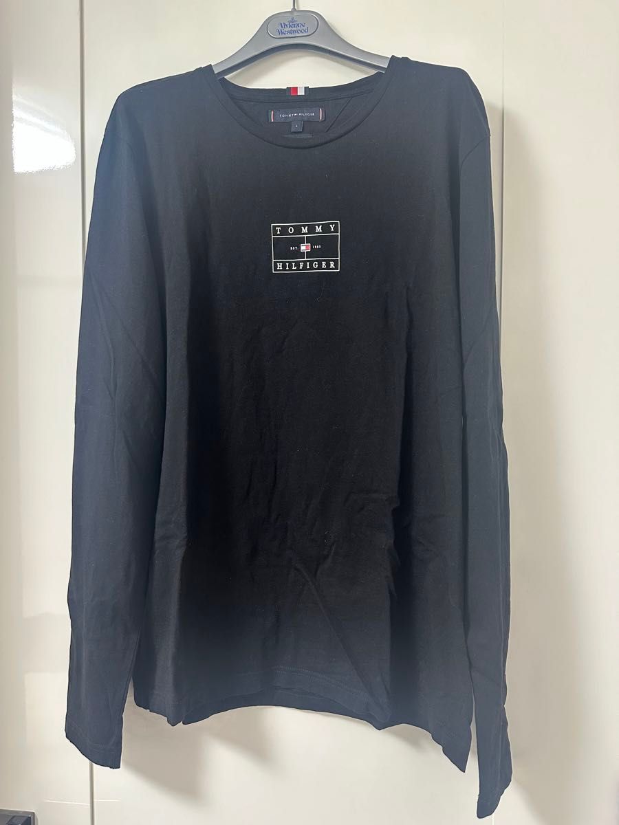 TOMMY HILFIGER トミーヒルフィガー 長袖Tシャツ