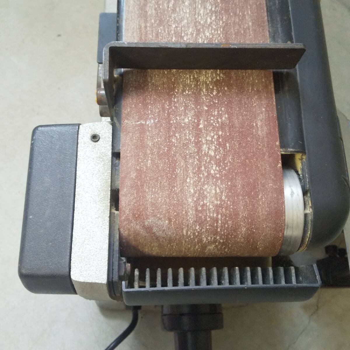 * Fujiwara industry SK11 belt disk Thunder BDS-100N electric grinder non-ferrous metal * wood etc.. small articles grinding DIY present condition operation goods direct pickup possibility *K2371
