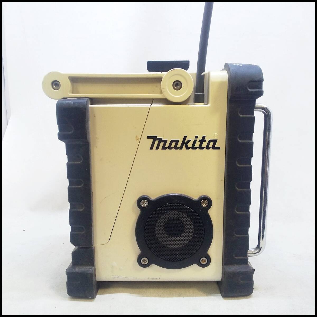 ●makita マキタ 充電式ラジオ ラジオ オーディオ機器 MR100 通電OK ジャンク品●C2782の画像3