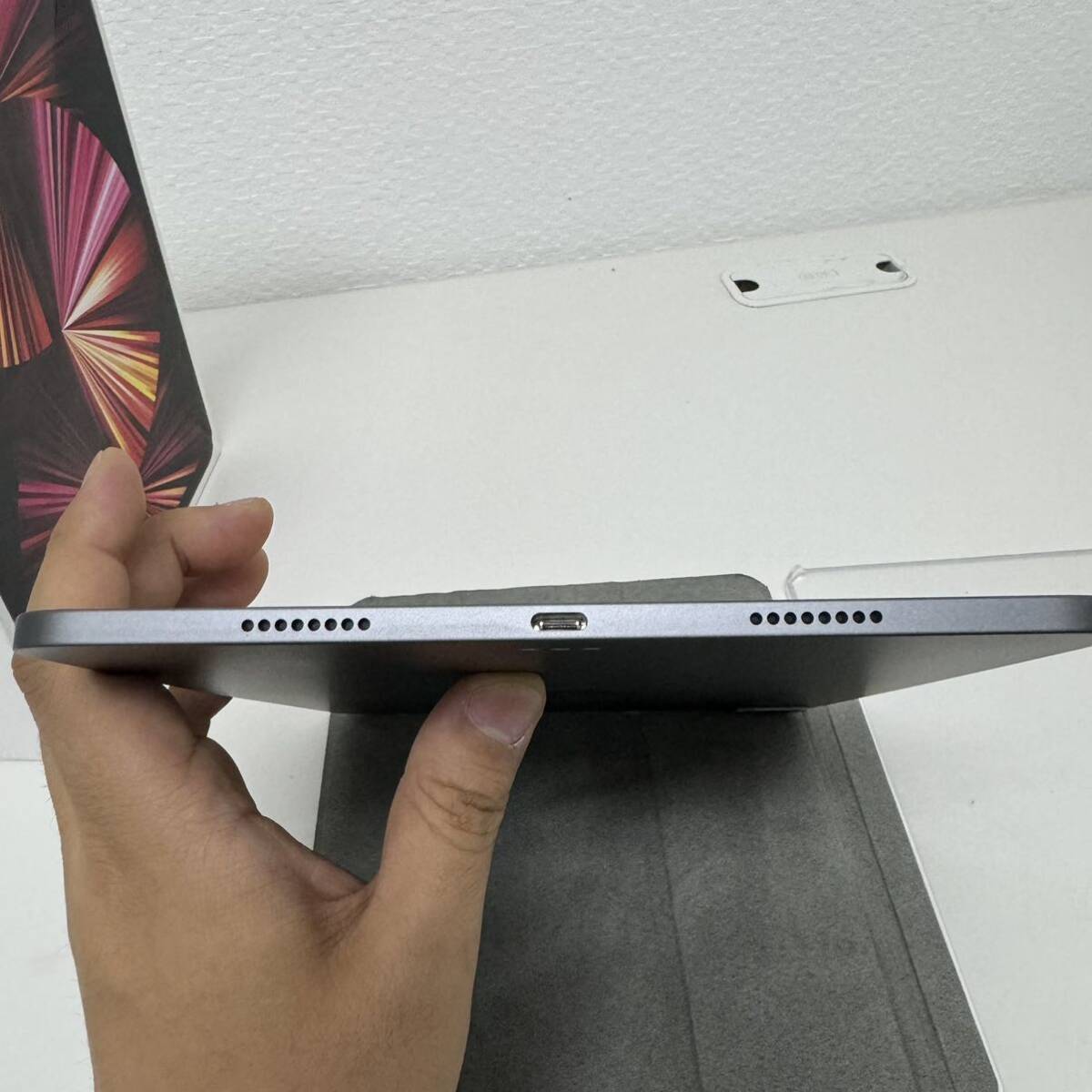 UU145 Apple iPad Pro 256GB MHQU3J/A 11インチ 第3世代 WiFiモデル スペースグレイ 初期化済 カバー Apple Pencil オマケ有 FARRR 箱付の画像8