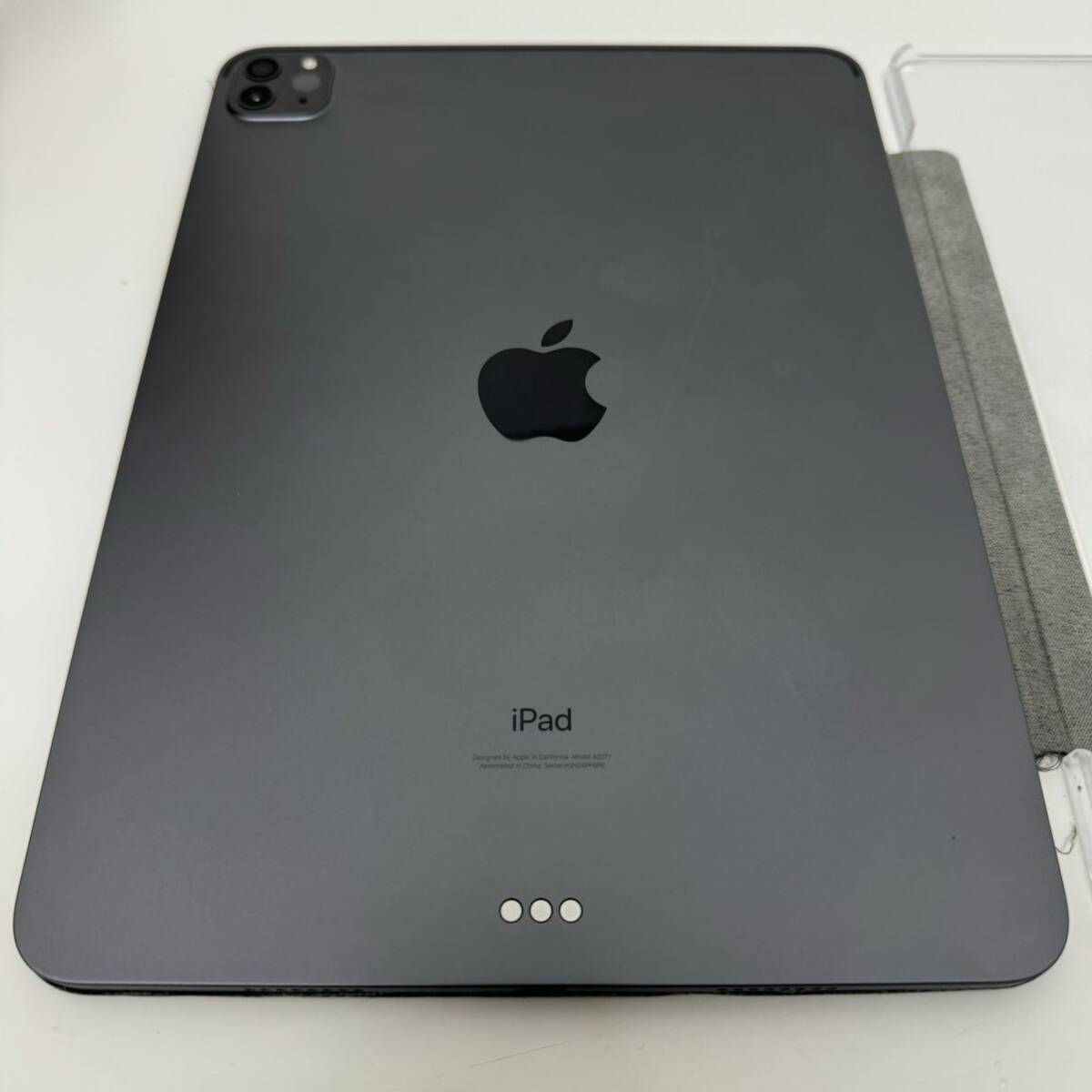 UU145 Apple iPad Pro 256GB MHQU3J/A 11インチ 第3世代 WiFiモデル スペースグレイ 初期化済 カバー Apple Pencil オマケ有 FARRR 箱付の画像6