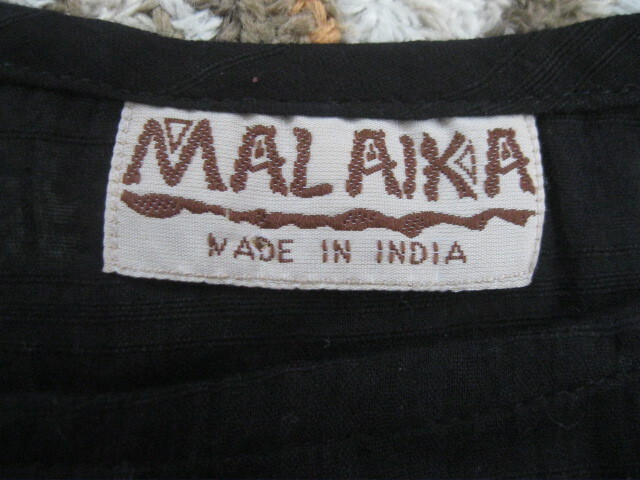 MALAIKA ガーゼ地ワンピース 黒 サイズF 夏向きの生地です。インド製 綿１００％ 古着の画像4