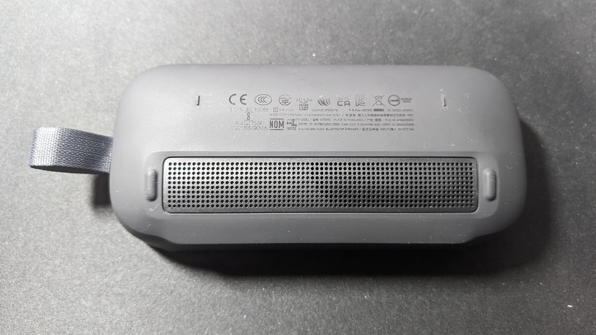 【送料無料・ほぼ新品・refurbished】 BOSE SoundLink FLEX ブラック Bluetooth スピーカー speakerの画像4