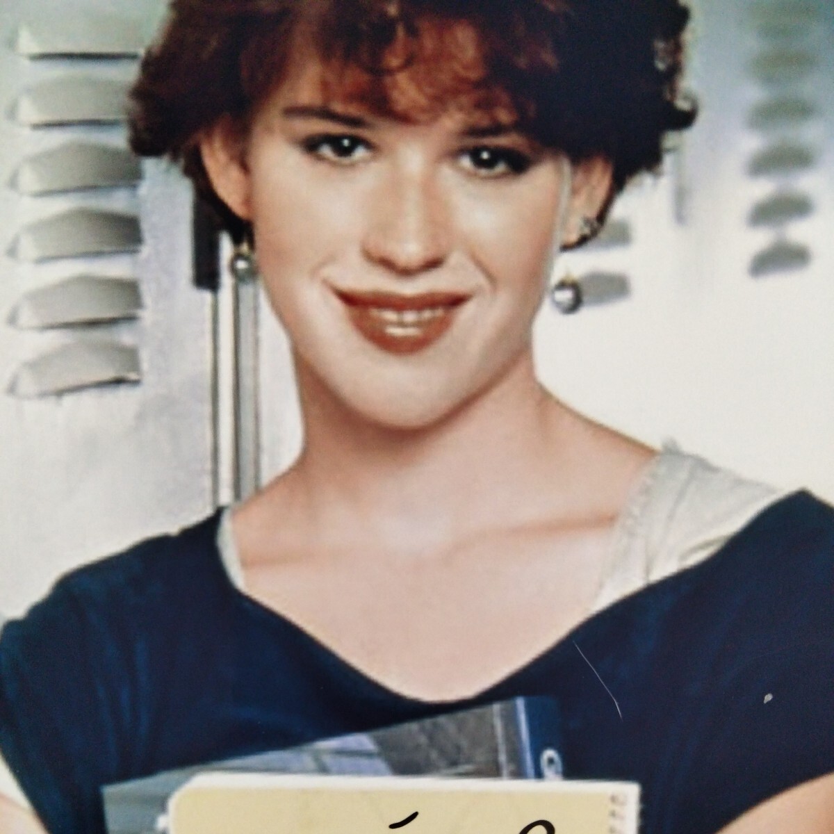 モリー・リングウォルト直筆サイン入り超大型写真…Molly Ringwald…ブラット・パック…青春映画のナンバーワン女優…すてきな片想い…_画像2