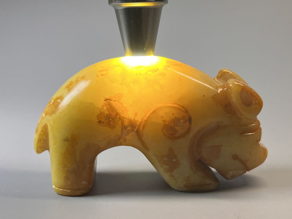 天然玉 古美術 鶏油黄 玉豚形 置物 厚重 アンティーク 中国古玩 根付 唐物 提げ物の画像9