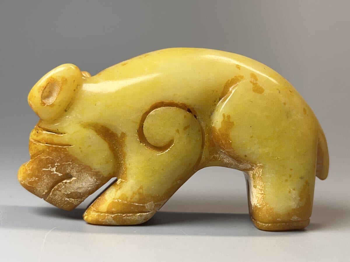 天然玉 古美術 鶏油黄 玉豚形 置物 厚重 アンティーク 中国古玩 根付 唐物 提げ物の画像1