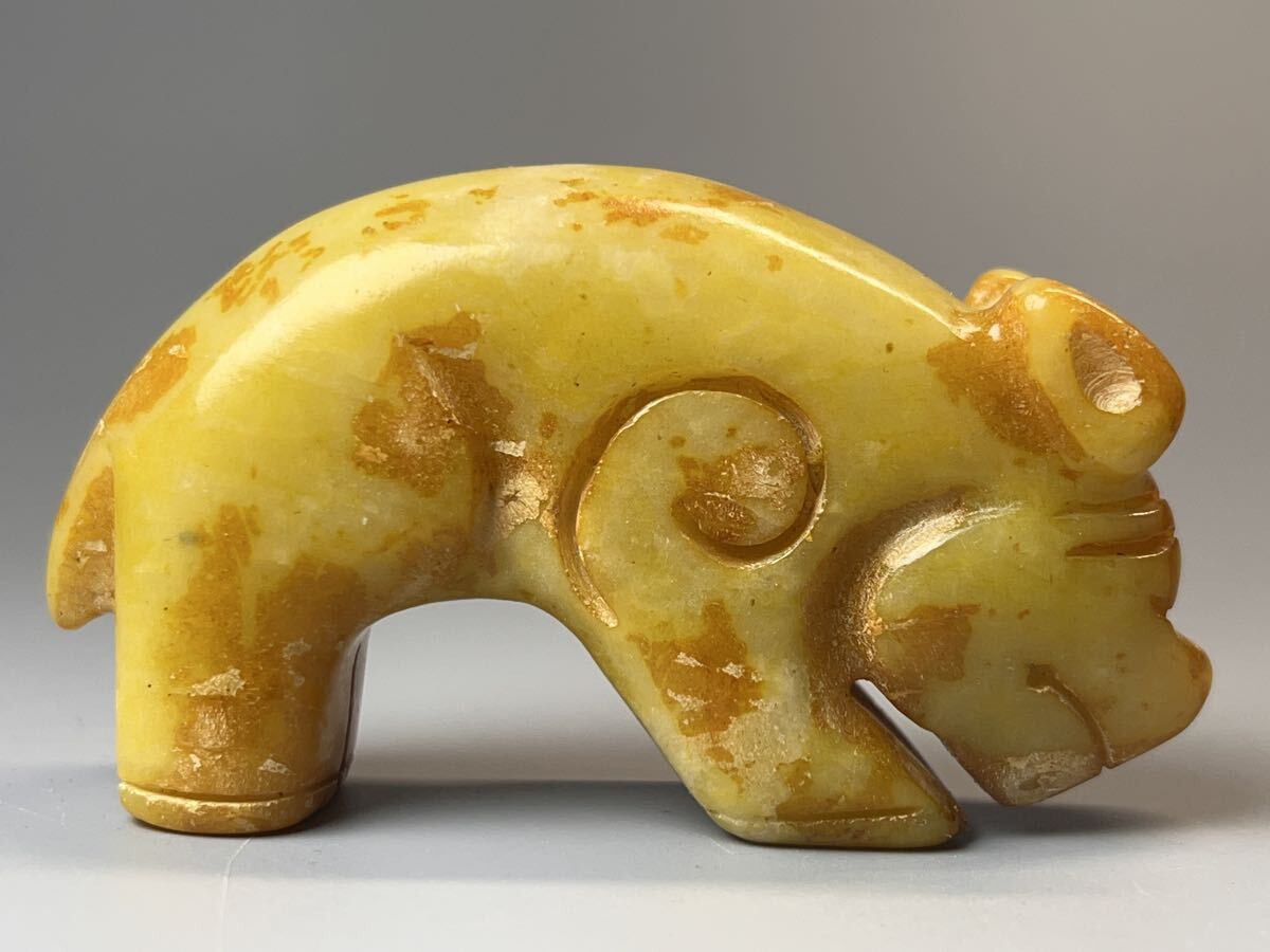 天然玉 古美術 鶏油黄 玉豚形 置物 厚重 アンティーク 中国古玩 根付 唐物 提げ物の画像2