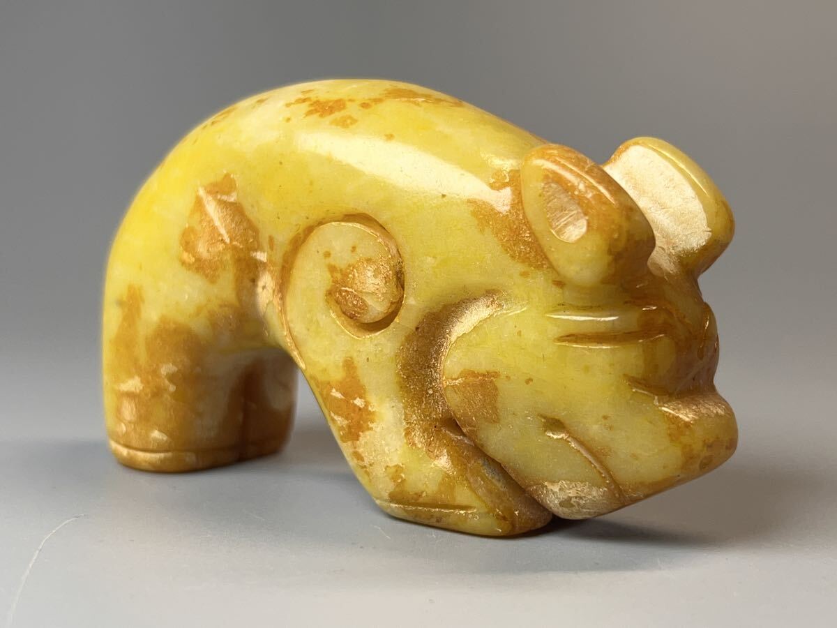 天然玉 古美術 鶏油黄 玉豚形 置物 厚重 アンティーク 中国古玩 根付 唐物 提げ物の画像8