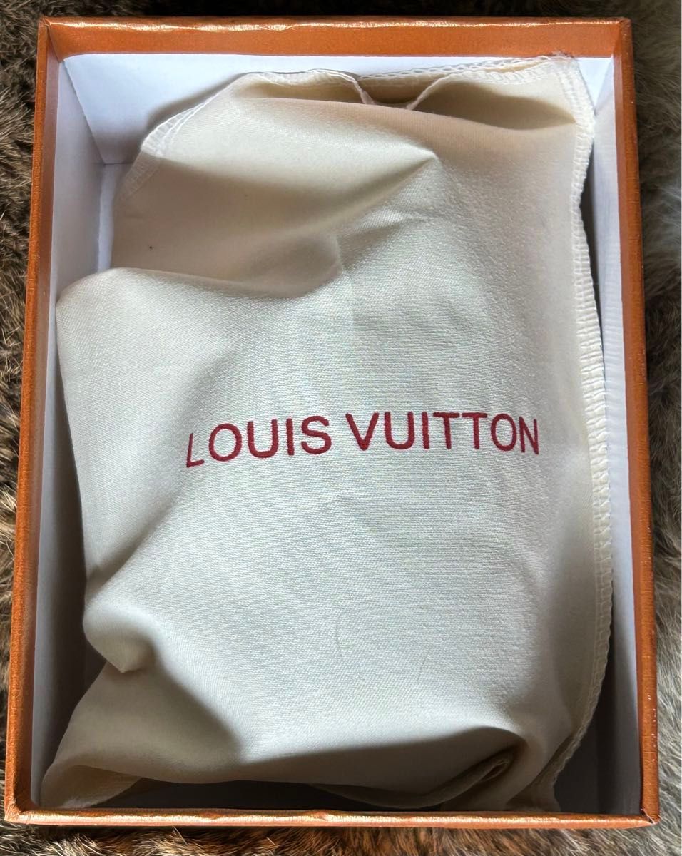 ルイヴィトン LV 上海春夏2022コレクション 黒 ノベルティ ルイヴィトン LV 上海春夏2022コレクション 黒 ノベルティ