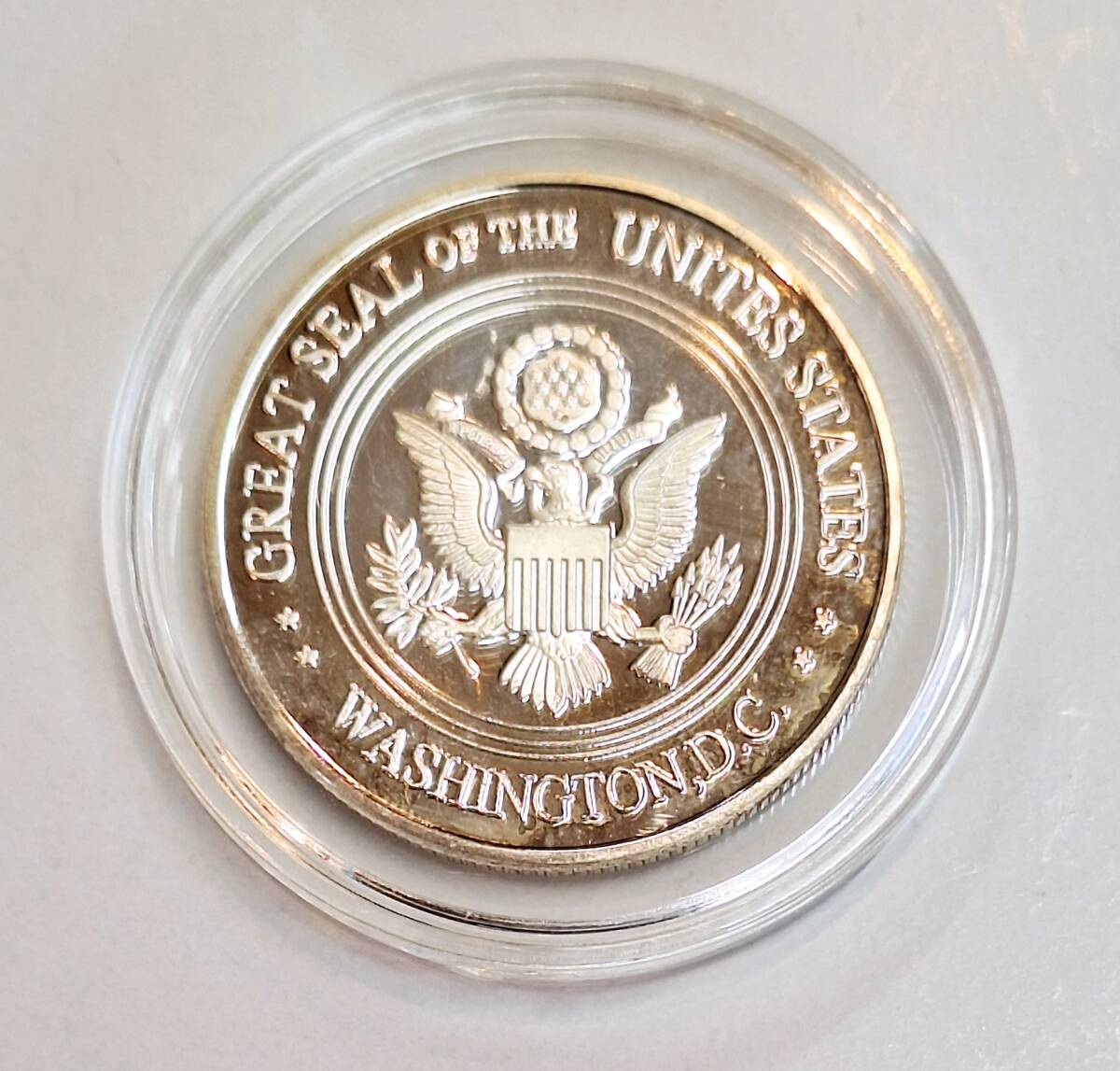 アメリカ 自由の女神 2017年 記念コイン リバティ シルバーカラー 大型 絵銭
