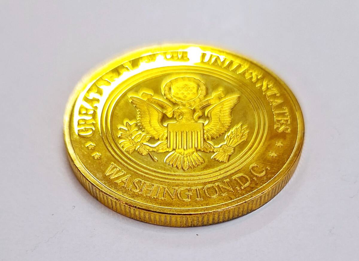アメリカ 自由の女神 2017年 記念コイン リバティ ゴールドカラー 大型 絵銭