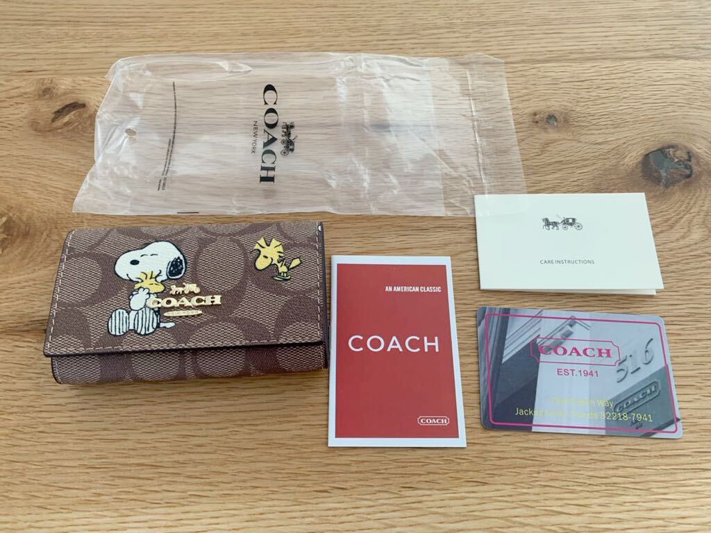 【新品】COACH コーチ スヌーピー コラボ キーケース キーリングの画像1