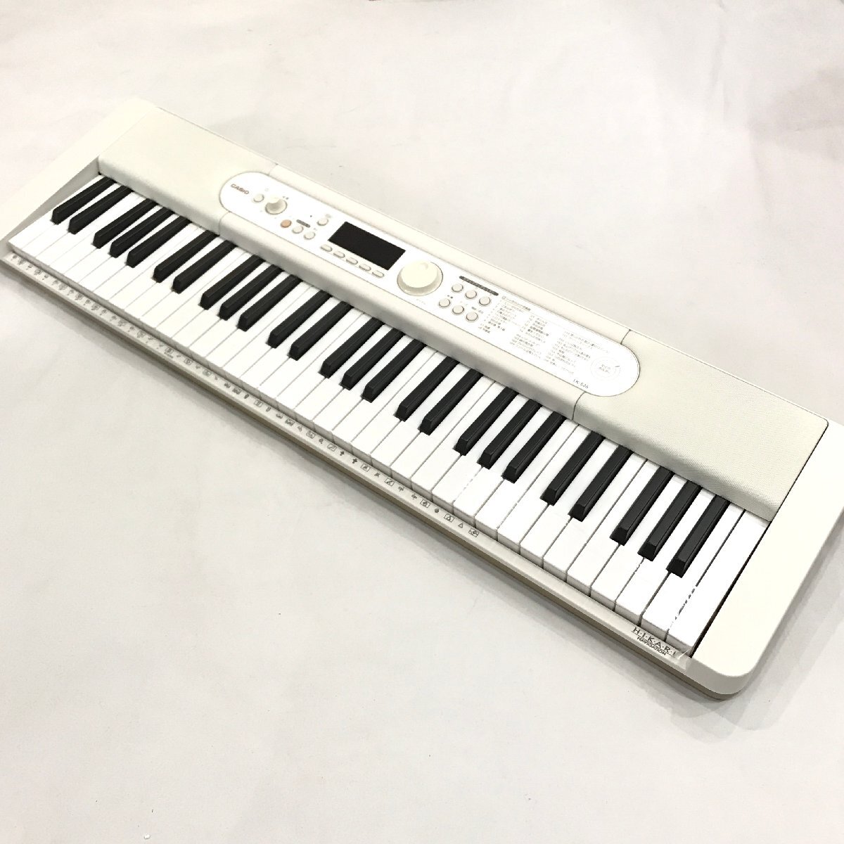 1円 保管品 CASIO カシオ LK-526 デジタル キーボード DDVO5 ホワイト 電子 ピアノ 楽器 m12815の画像3