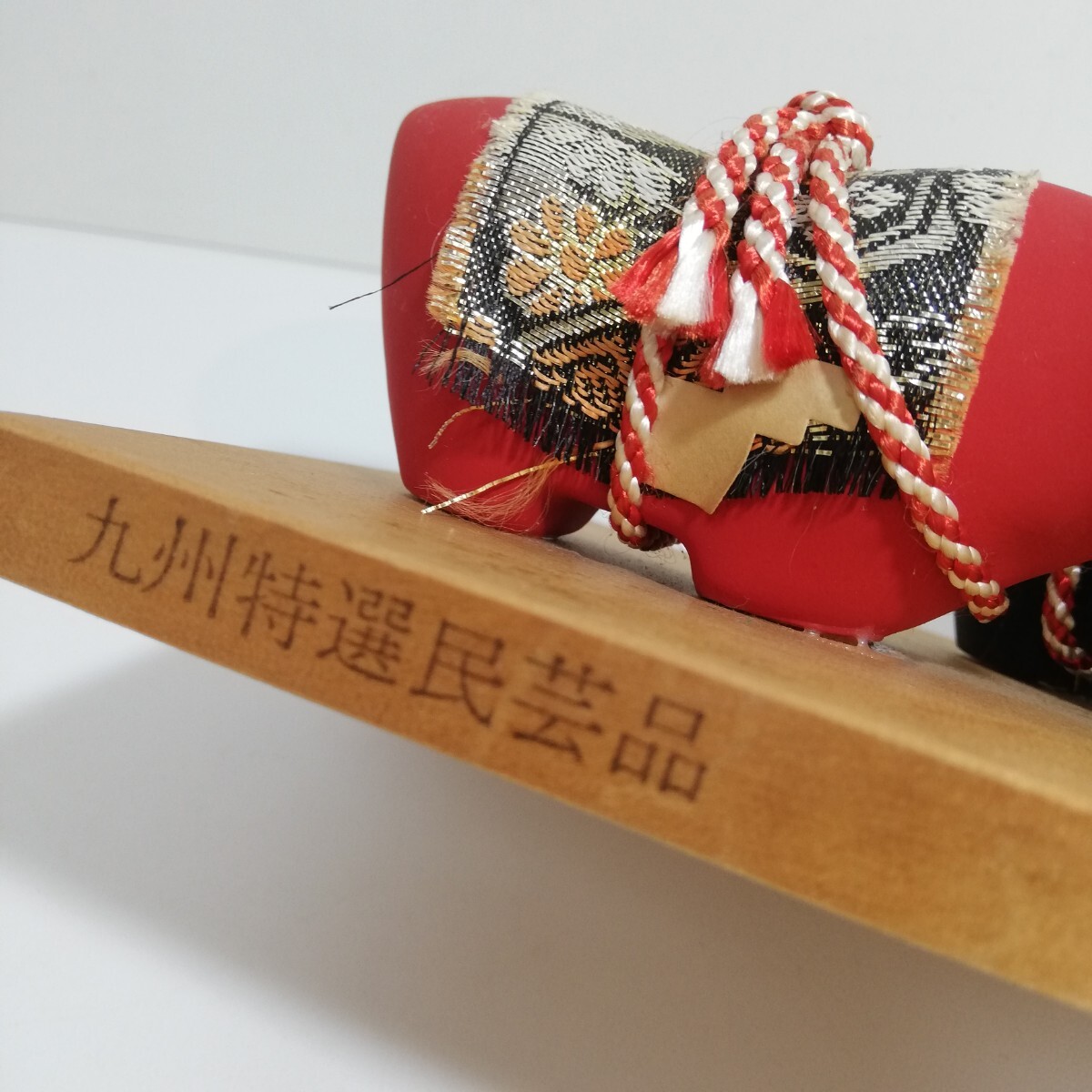 九州特選民芸品 願かけ牛 置物 15cm×12cm [赤牛 黒牛 開運祈願 郷土玩具 日本人形 レトロ ビンテージ 民芸品 日本美術 ]_画像7