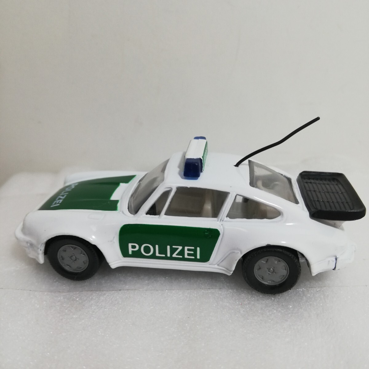 SIKU siku ジク ポルシェ911 930 ターボ ポリスカー ドイツ警察 高速隊 警察車両 POLIZEI ミニカー MK-S911 の画像5