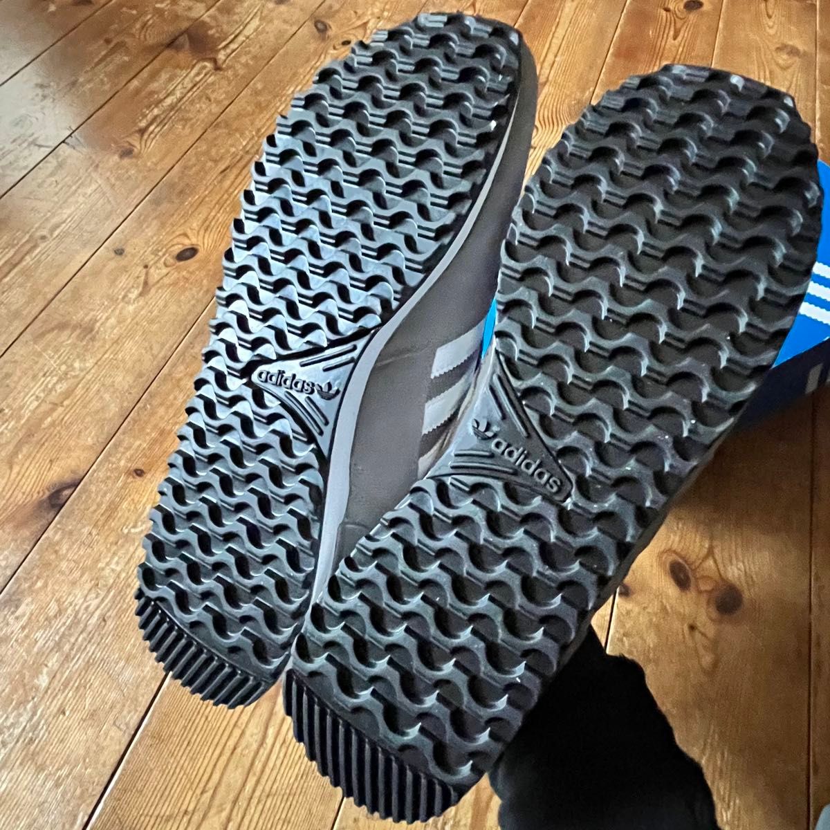 adidas ZX700 グレー 28 5cm ZX レトロランニング|Yahoo!フリマ adidas ZX700 グレー 28 5cm ZX レトロランニング|Yahoo!フリマ