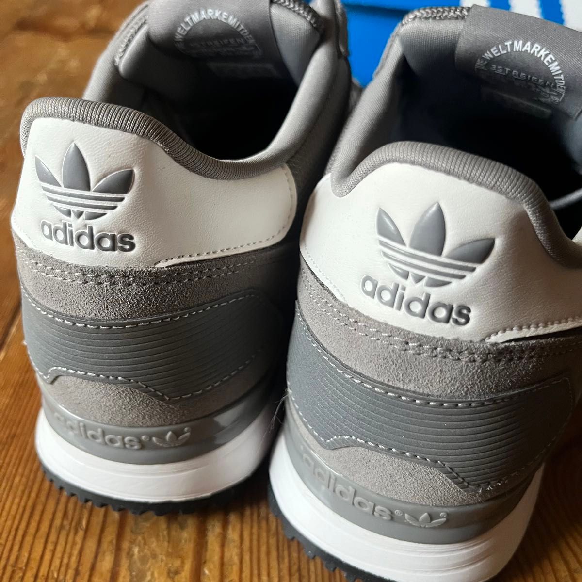 adidas ZX700 グレー 28 5cm ZX レトロランニング|Yahoo!フリマ adidas ZX700 グレー 28 5cm ZX レトロランニング|Yahoo!フリマ
