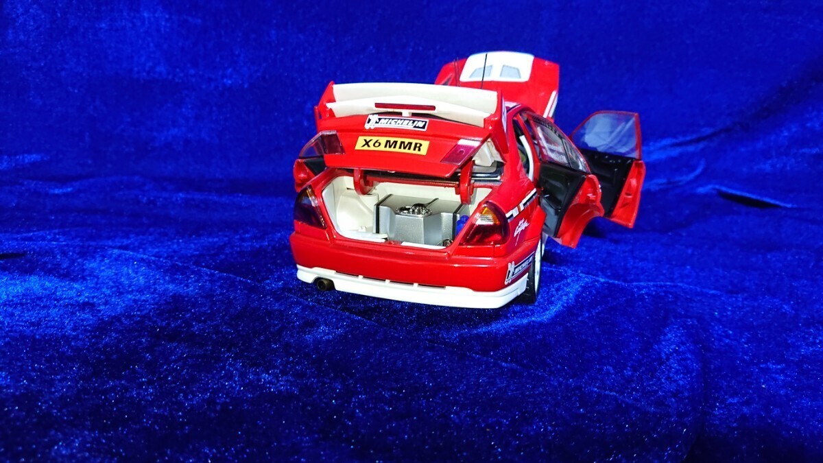 1/18 MITSUBISHI LANCER EVOLUTION VI WRC 2001 WINNER 80141 三菱 ランサーエボリューション トミ・マキネン #7 Autoart オートアートの画像7