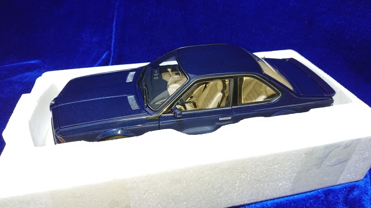 1/18 BMW M635 CSi E24 Autoart 70527 Royal Blue Metallic オートアート M tec ロイヤルブルーメタリックの画像2