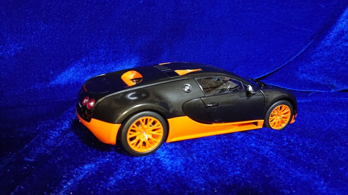 1/18 Bugatti Beyron 16.4 Super Sport Carbon / Orange Skirts Autoart 70936 オートアート ブガッティ ヴェイロン スーパースポーツ 注有_画像3