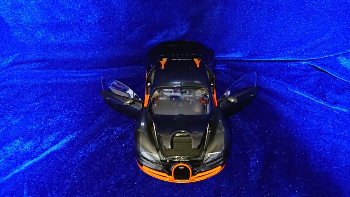 1/18 Bugatti Beyron 16.4 Super Sport Carbon / Orange Skirts Autoart 70936 オートアート ブガッティ ヴェイロン スーパースポーツ 注有_画像2