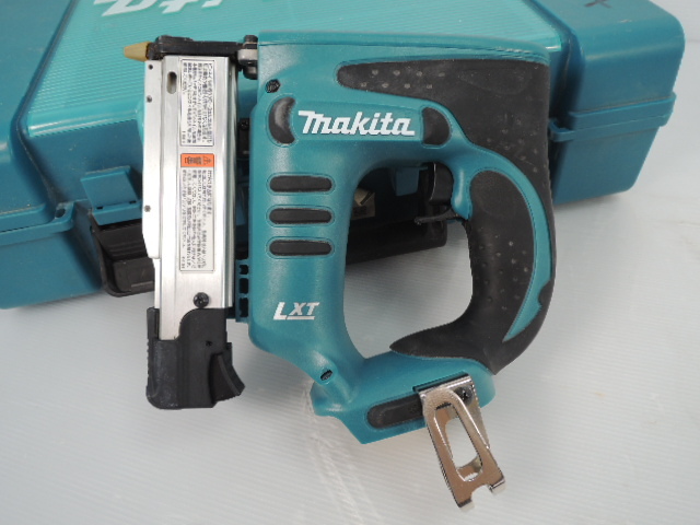 △makita マキタ 35mm 充電式ピンタッカ PT350D バッテリー付属なし 充電式 ピンネイラ 工具 電動工具 動作未確認/管理6701B33-01260001の画像4