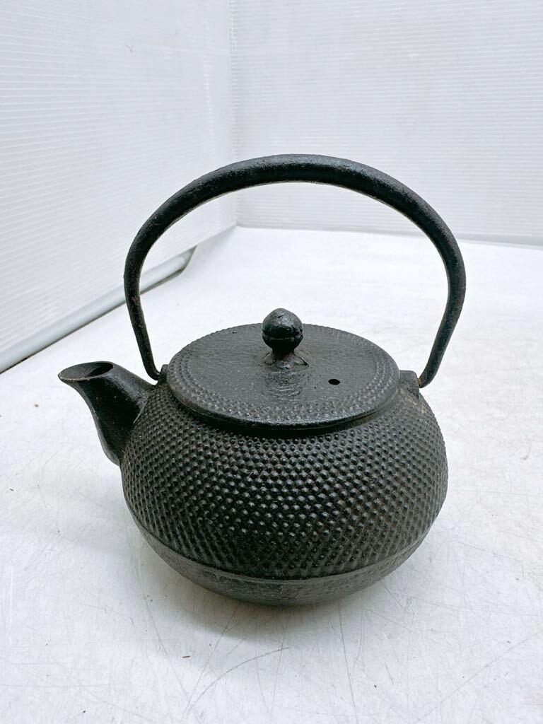 鉄瓶 南部鉄器 岩鋳 鉄器 急須 茶器 茶道具 煎茶道具 倉出し 蔵出し 整理品 中古品 鉄急須 現状 の画像1