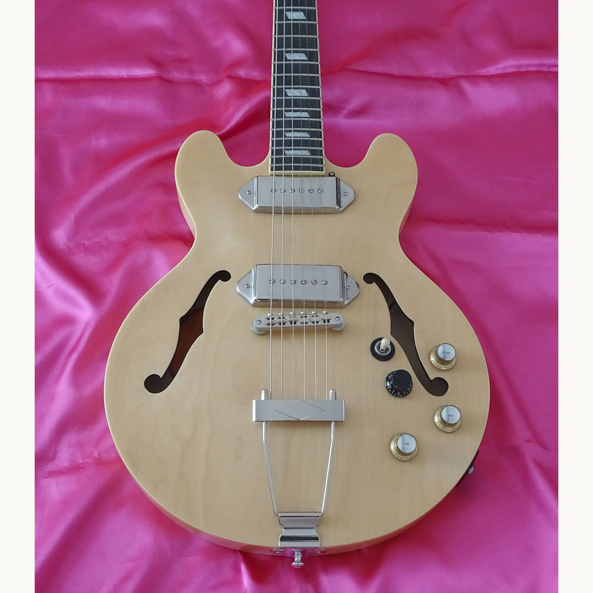 Rooftop仕様?!■Epiphone CASINO COUPE Natural (NA)の画像1