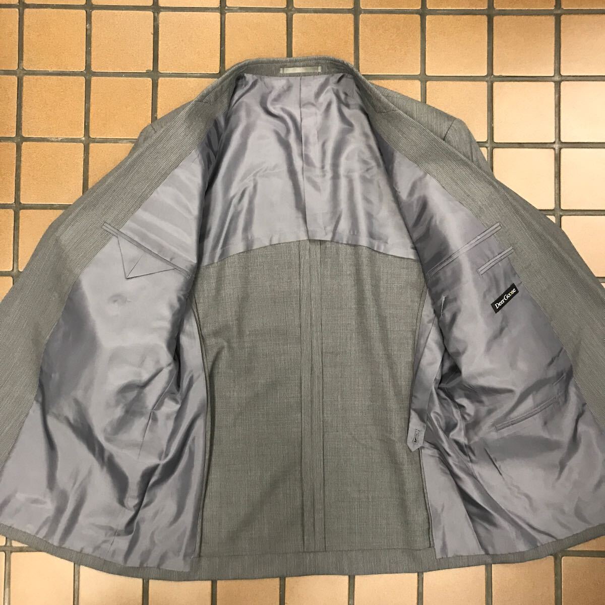 《お買い得★早い者勝ち》新品★タグ付き高級Deer Goose ダブルスーツセットアップ　サイズA4 グレー系ピンストライプ　ウール100%_画像6