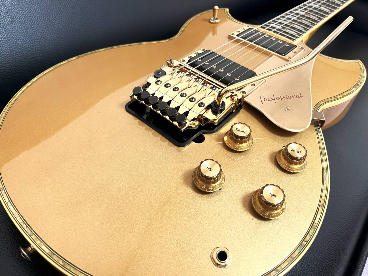 SG Custom Collection-2★YAMAHA SG3000 Custom ゴールドメタリック 純正トレモロ仕様 ハードケース付 超美品！★の画像4