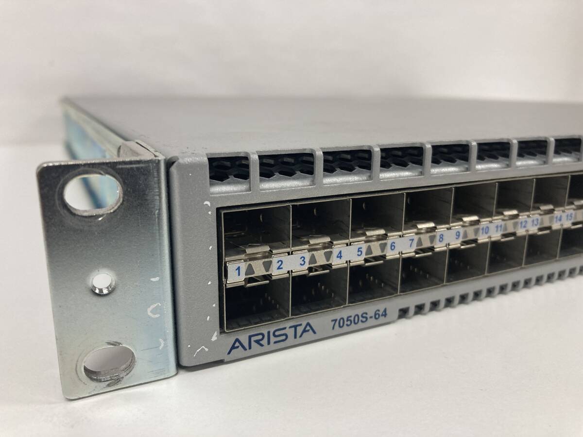 Arista DCS-7050S-64-R、48 SFP+ +4 QSFP 10Gb 1RU 動作確認済みの画像3