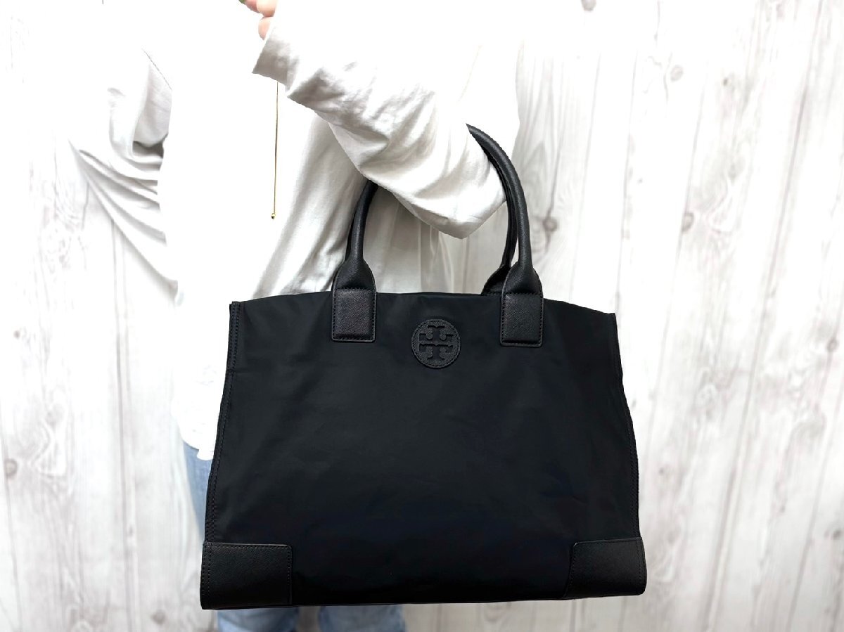 極美品 新品同様 Tory Burch トリーバーチ トートバッグ ハンドバッグ バッグ ナイロン×レザー 黒 A4収納可 70230Yの画像1