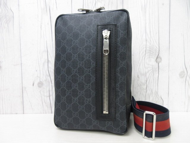 極美品 GUCCI グッチ GGスプリーム ボディバッグ ショルダーバッグ バッグ レザー×キャンバス 黒 メンズ 70255の画像2