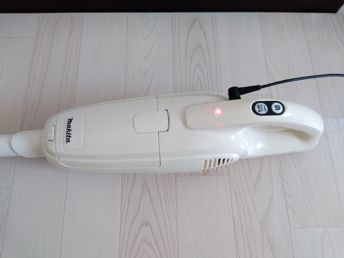  Makita makita rechargeable cleaner CL105D cordless vacuum cleaner used pick up possible Tokyo Metropolitan area Itabashi-ku 