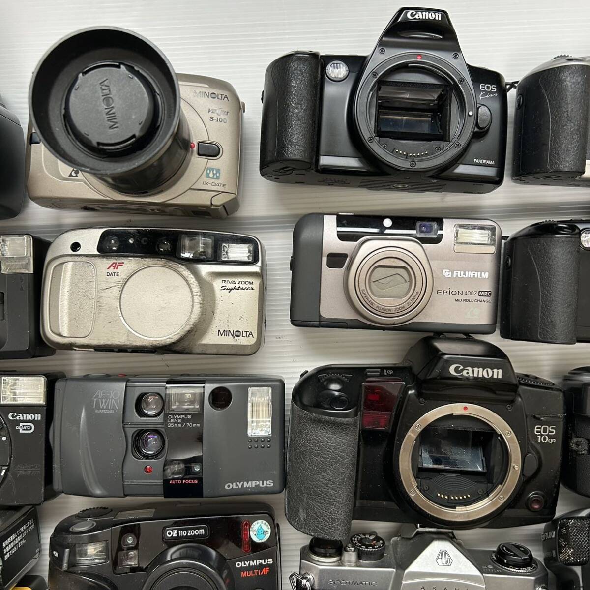 1円~ フィルムカメラまとめ PENTAX MINOLTA Canon OLYMPUS KONICA FUJIX-Hi8 FUJICA Victor Panasonic など (ジャンク品 動作未確認TM) の画像4