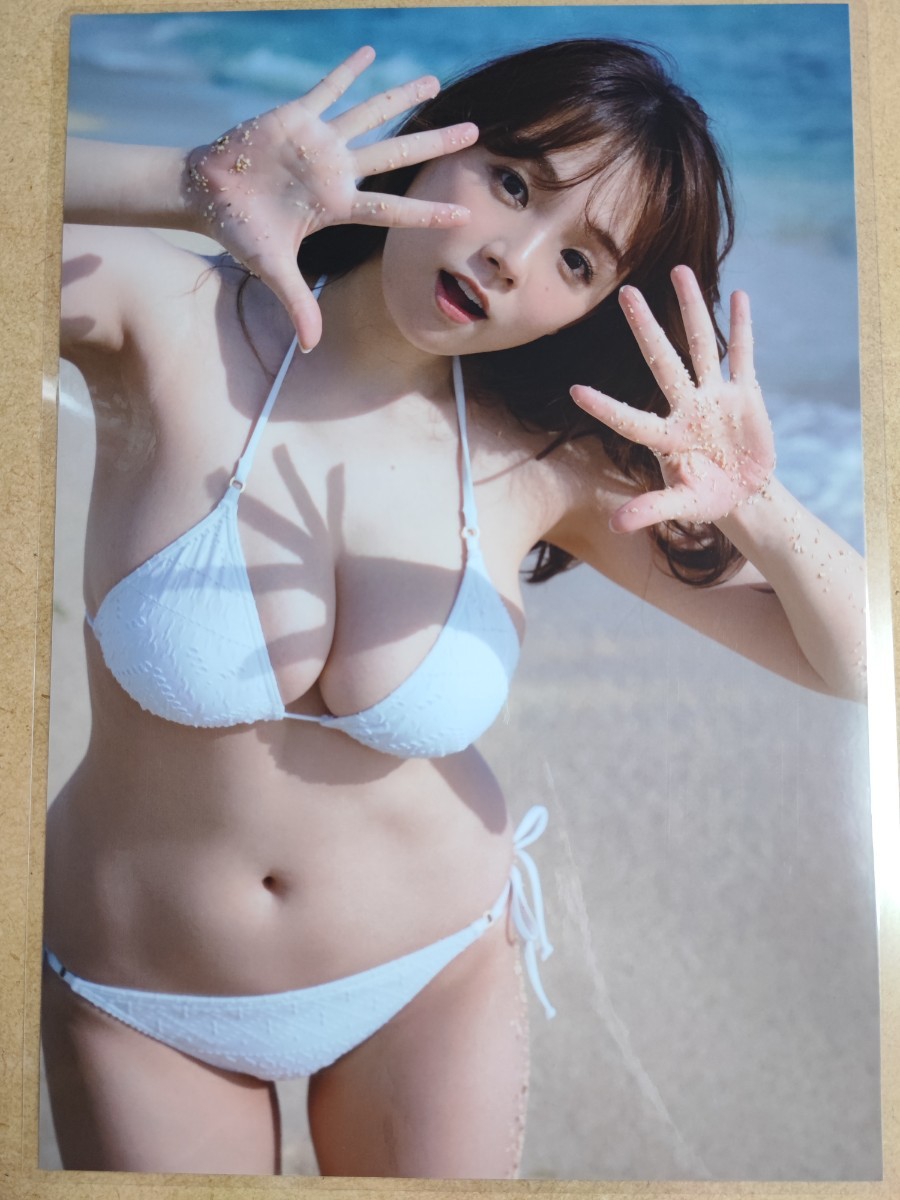 篠崎愛 ラミネート加工 切り抜き 写真集 10ページ ym09 グラビア アイドル 雑誌 本 ai shinosaki_画像1