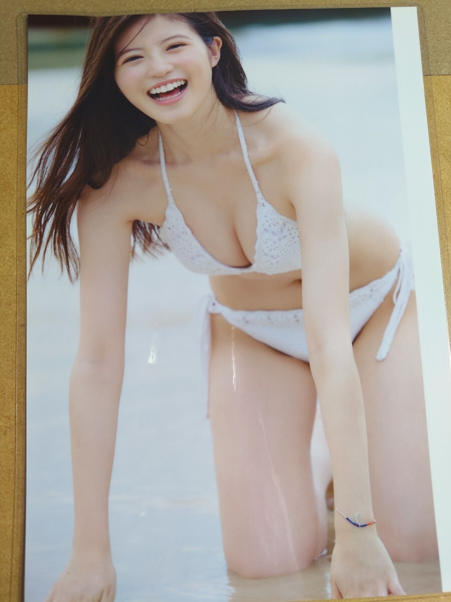 今田美桜 ラミネート加工 切り抜き 写真集 10ページ 水着 巨乳 imd03 グラビア ビキニ 切抜きの画像5