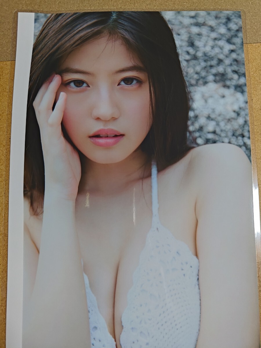 今田美桜 ラミネート加工 切り抜き 写真集 10ページ 水着 巨乳 imd04 グラビア ビキニ 切抜き_画像1