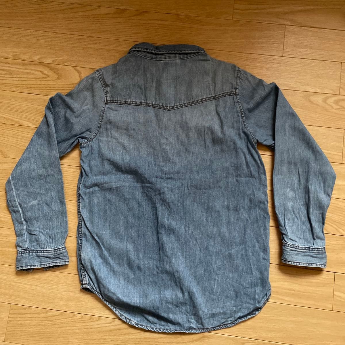 ⑥中古　H&M 男の子　デニムシャツ　サイズ135  アメカジ　