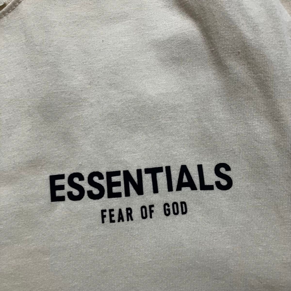 ESSENTIALS tシャツ 半袖 FOG FEAROFGOD メンズ Lサイズ バックプリントシャツ クリーム色 TEE ロゴ