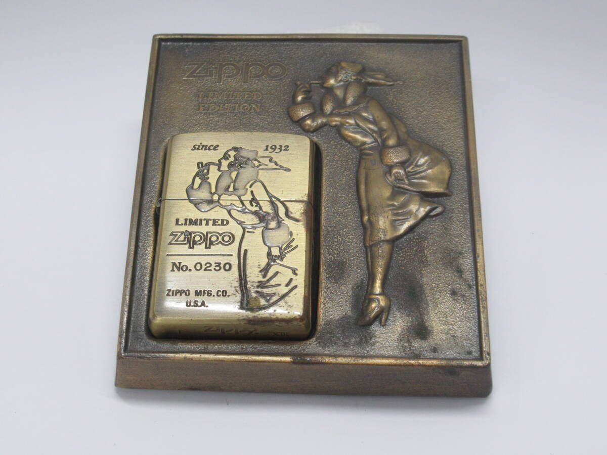 P15 〇ZIPPO Windy Girl Limited Edition 1997年製 台座付き solidbrass ソリッドブラス ゴールド 喫煙具 ジッポの画像1