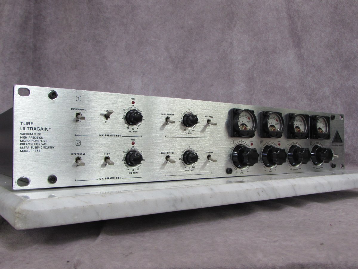 ☆ BEHRINGER ベリンガー T1953 TUBE ULTRAGAIN マイクプリアンプ ☆中古☆の画像1