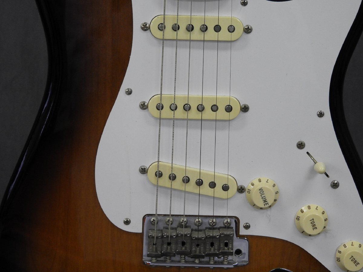 ☆ Fender USA フェンダー Stratocaster エレキギター #V186193 ケース付き ☆中古☆の画像6